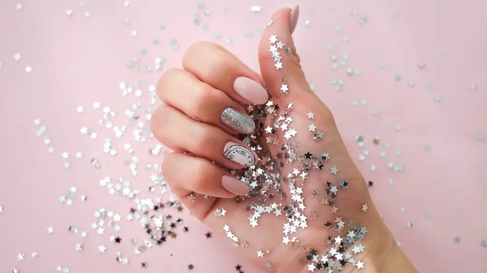 Top New Year's Eve Nail Trends! - 2025