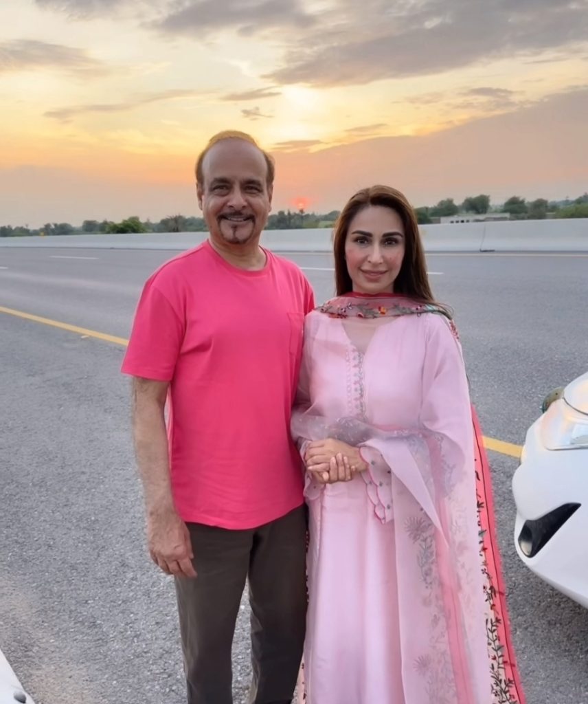 Reema Khan's Adorable New Pictures with Husband & Friends