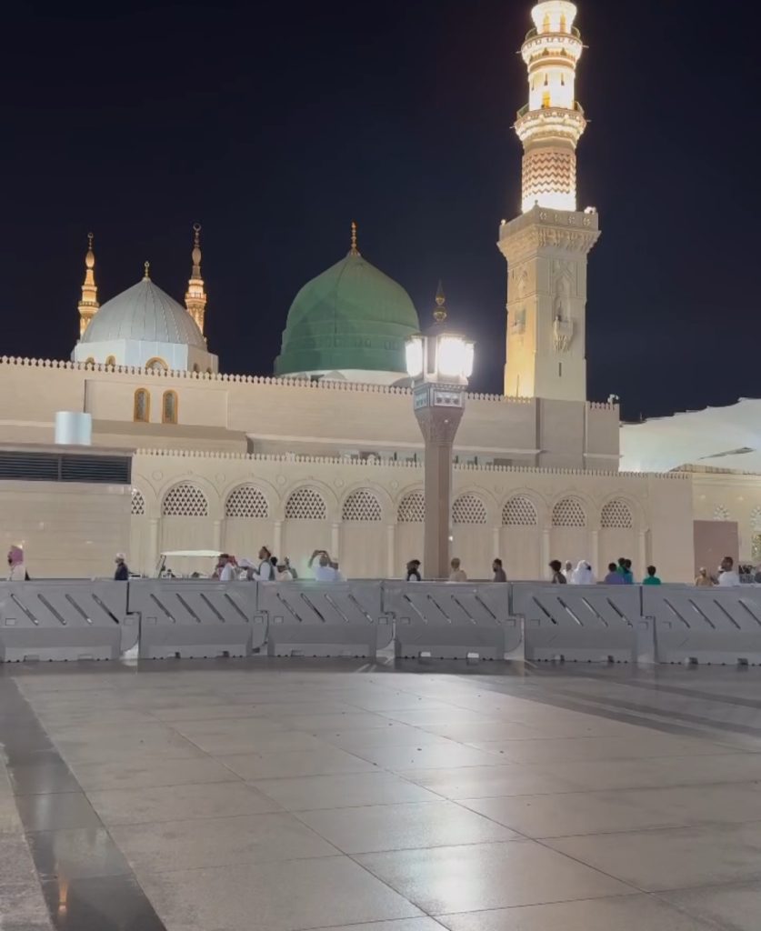 Asim Azhar Celebrates Birthday in Madina With Parents