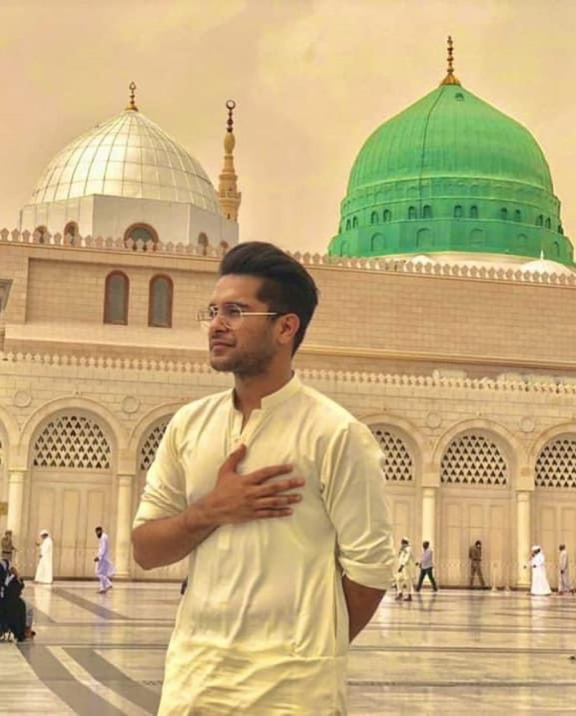 Asim Azhar Celebrates Birthday in Madina With Parents