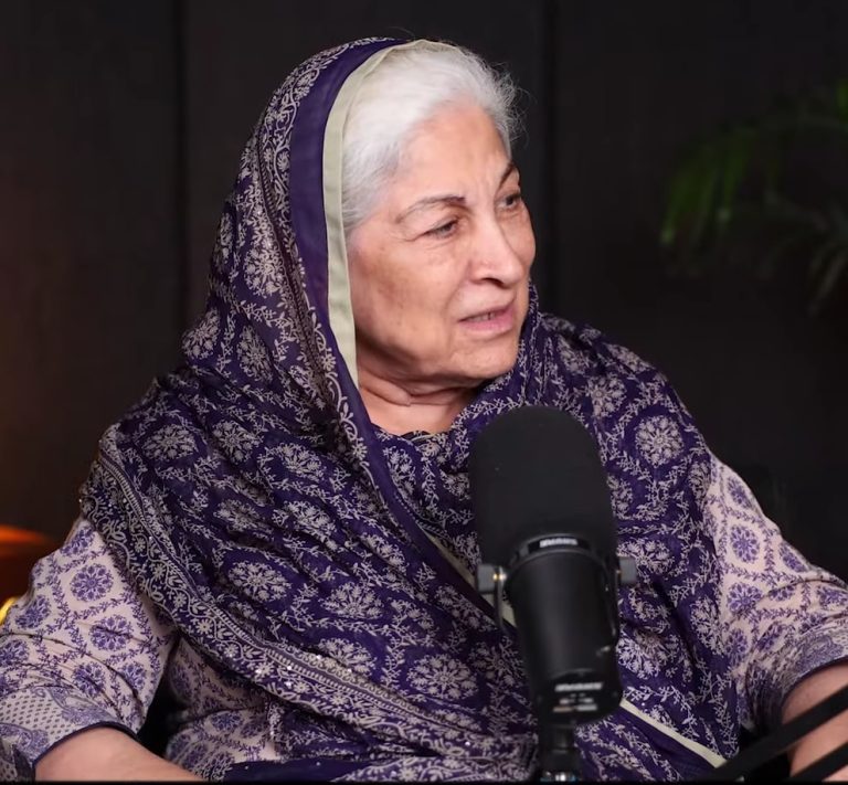 Azra Mansoor Cheekily Hits Back At Trolls | Reviewit.pk