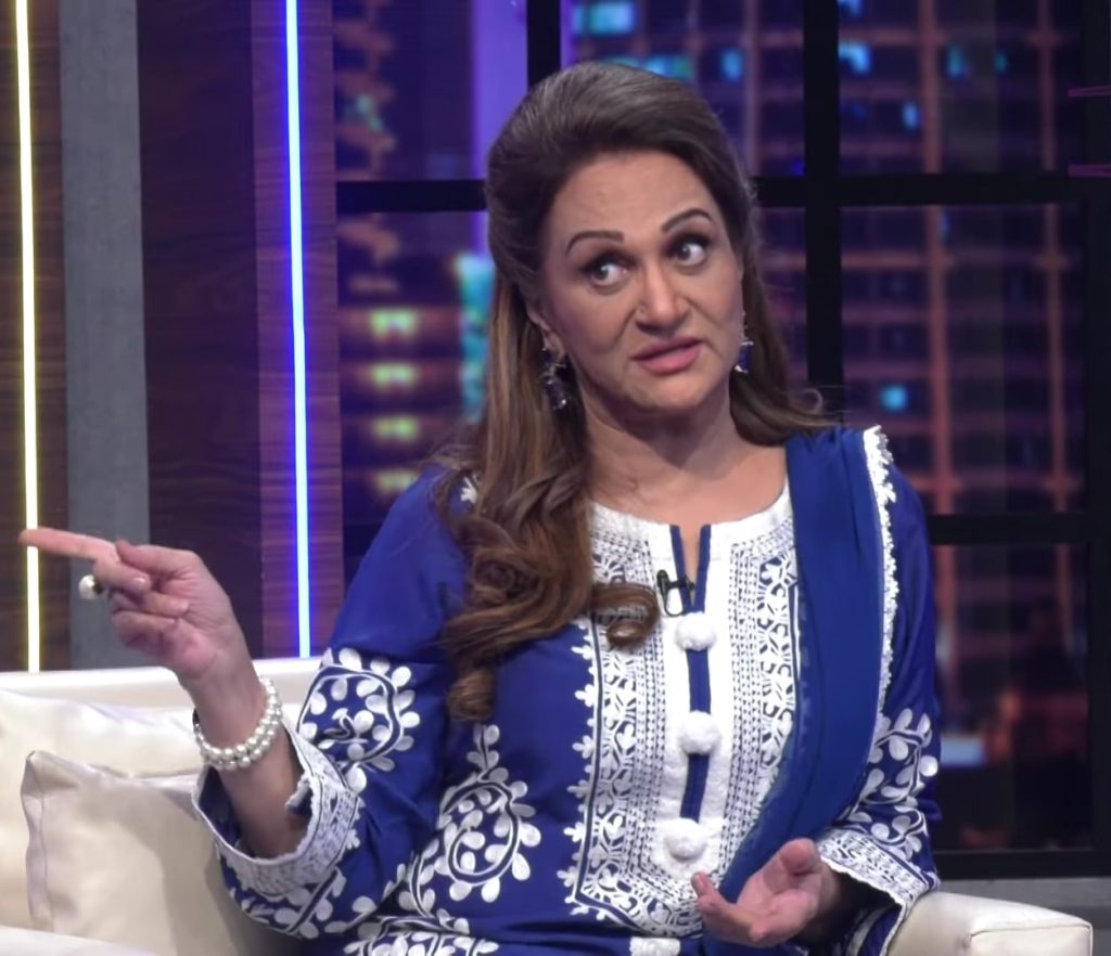 Bushra Ansari Has An Opinion On Firdous Jamal Controversy