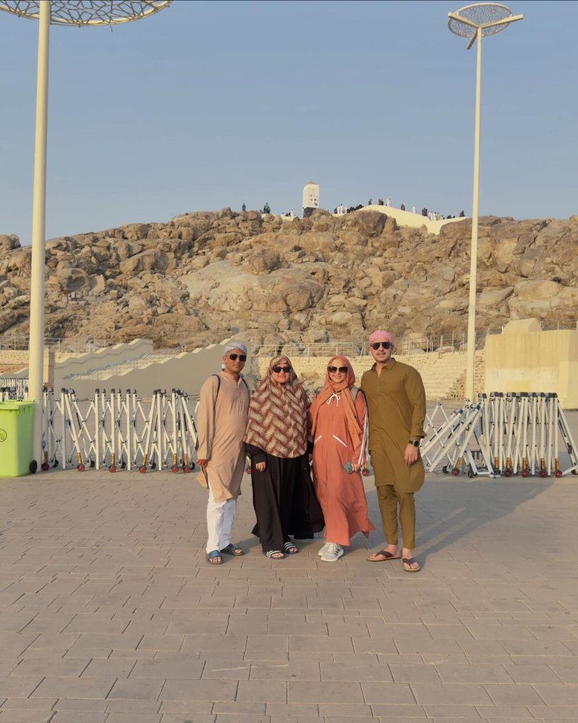 Fatima Effendi & Kanwar Arsalan In Madina Munwarrah