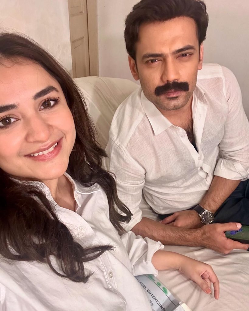 Yumna Zaidi Shares BTS - Bids Farewell To Gentleman