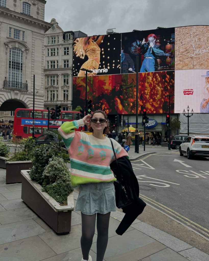 Hania Aamir Stunning Pictures from London