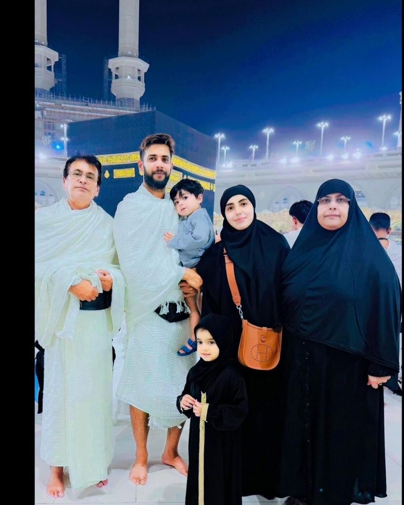 Cricketer Imad Wasim Performed Umrah with Family