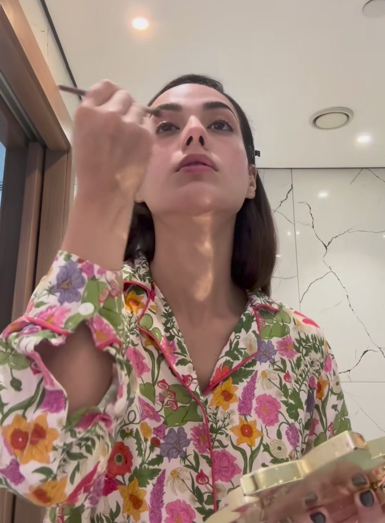 Iqra Aziz Shares Her Go To Make Up Look