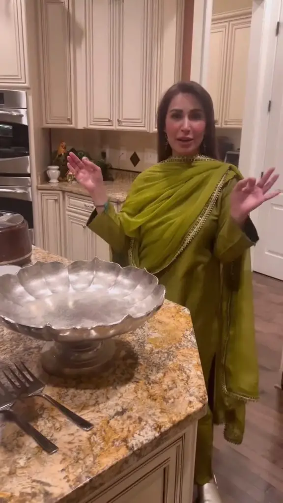 Reema Khan's Display Of Cooking Questioned