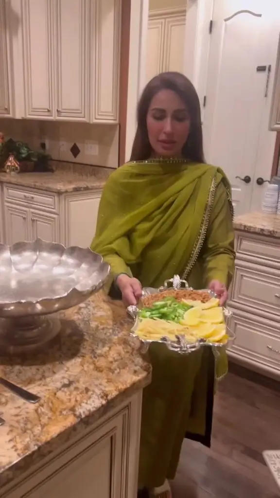 Reema Khan's Display Of Cooking Questioned