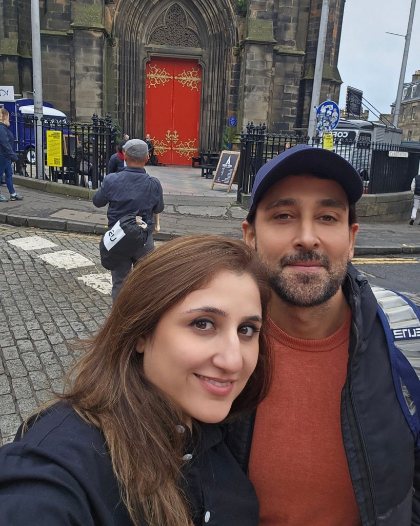 Sami Khan Exploring London With Wife Shanzay Khan