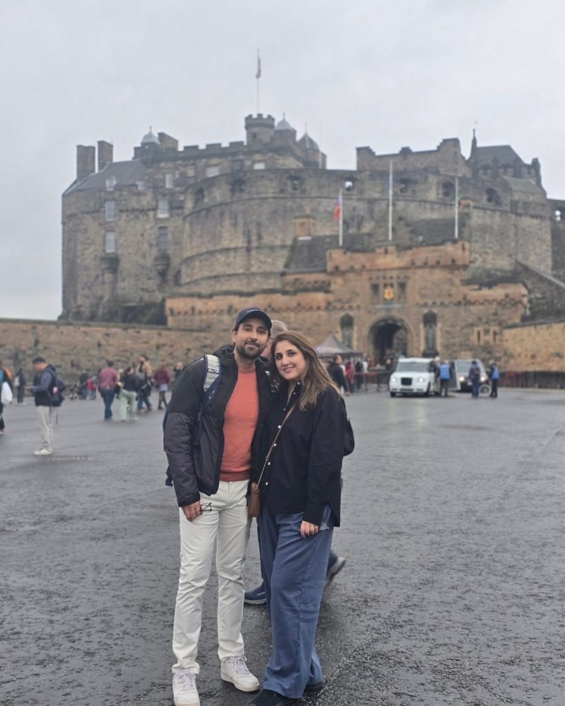 Sami Khan Exploring London With Wife Shanzay Khan