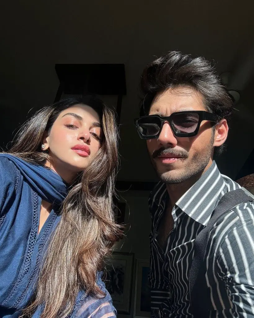 Anmol Baloch Shares BTS Pictures from Iqtidar's Set