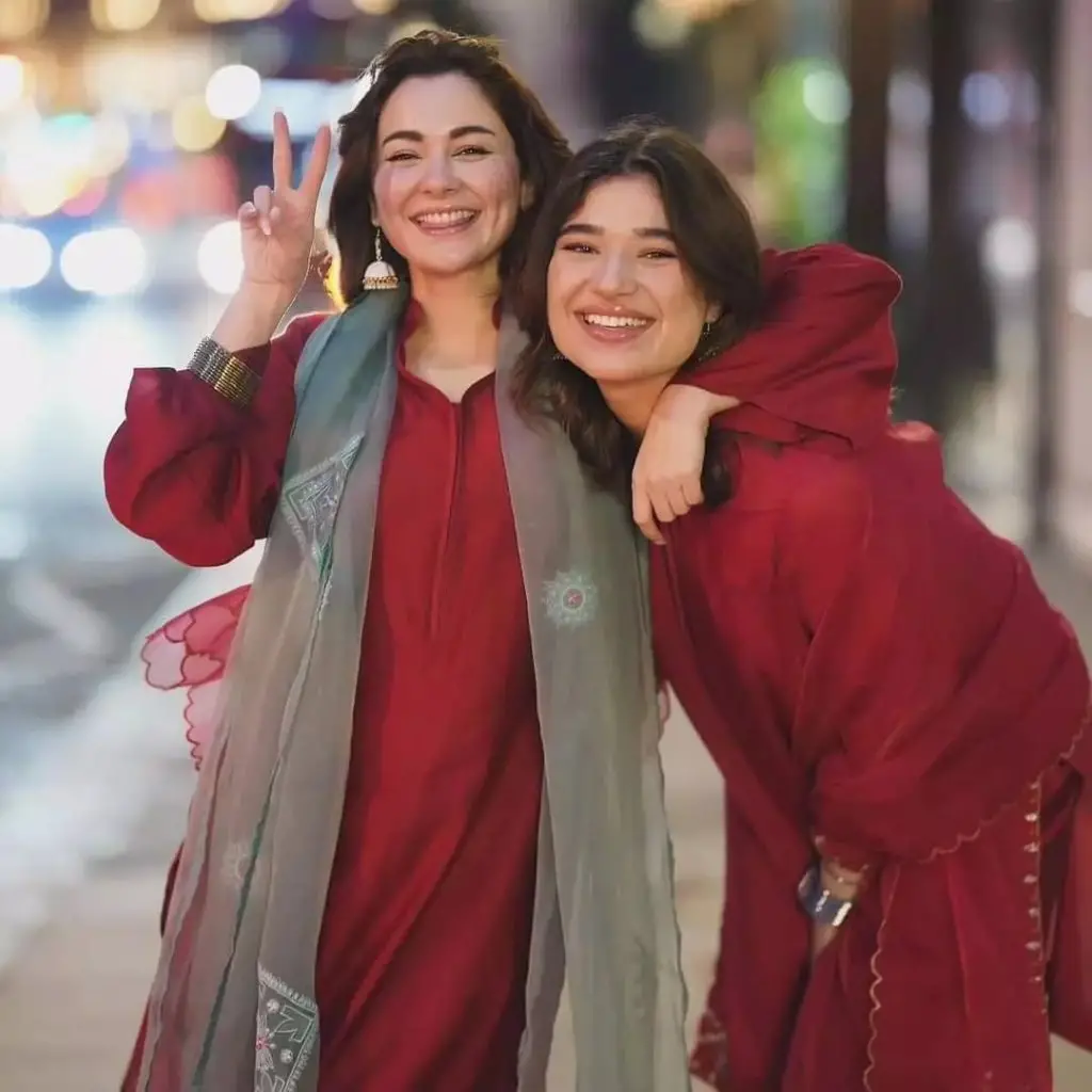 Hania Aamir Sister Eesha Aamir's Pictures Go Viral