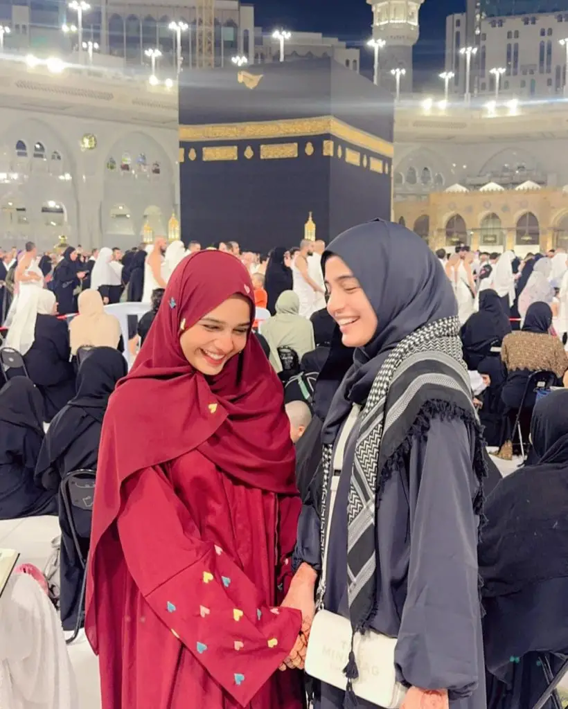 Laiba Khan Performs Umrah With Family