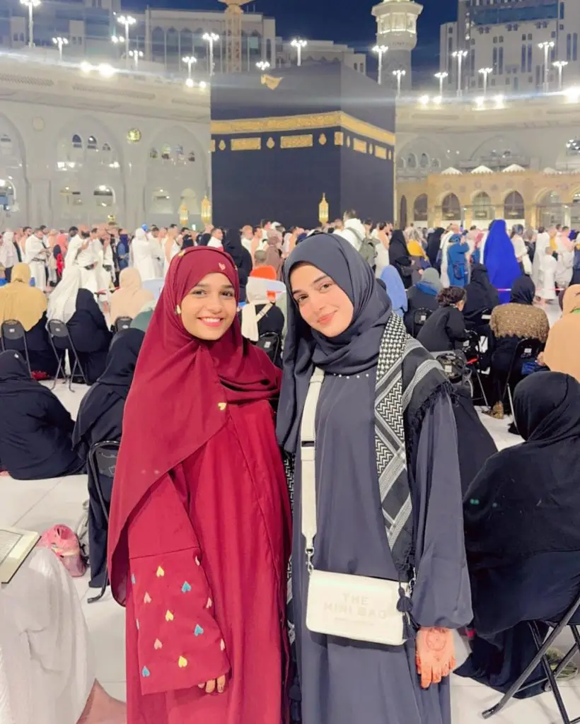 Laiba Khan Performs Umrah With Family