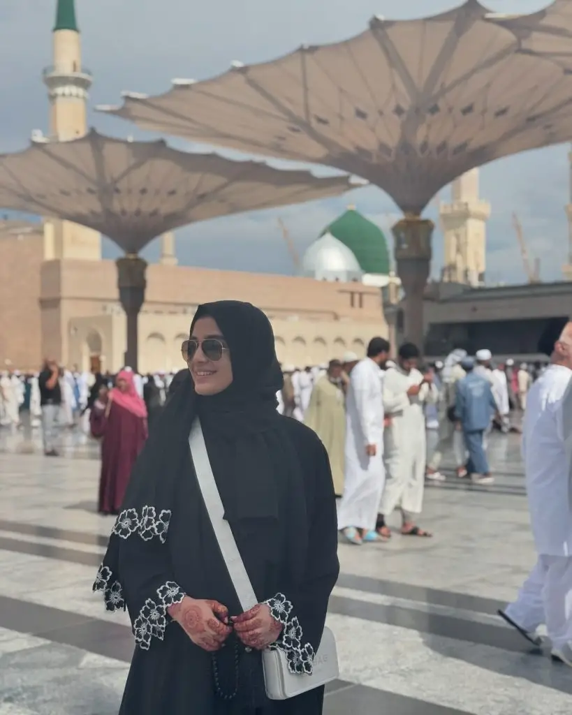 Laiba Khan Performs Umrah With Family