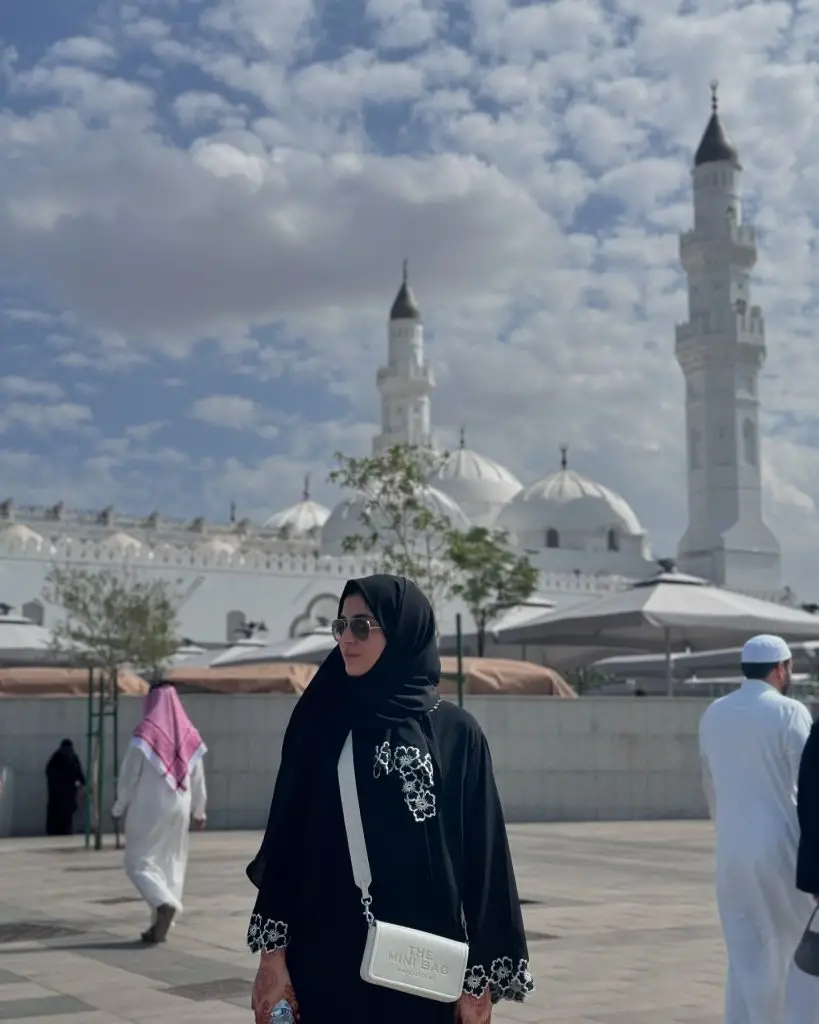 Laiba Khan Performs Umrah With Family