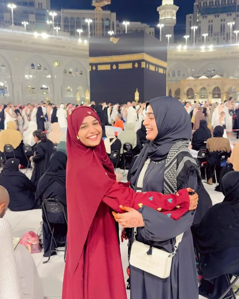 Laiba Khan Performs Umrah With Family