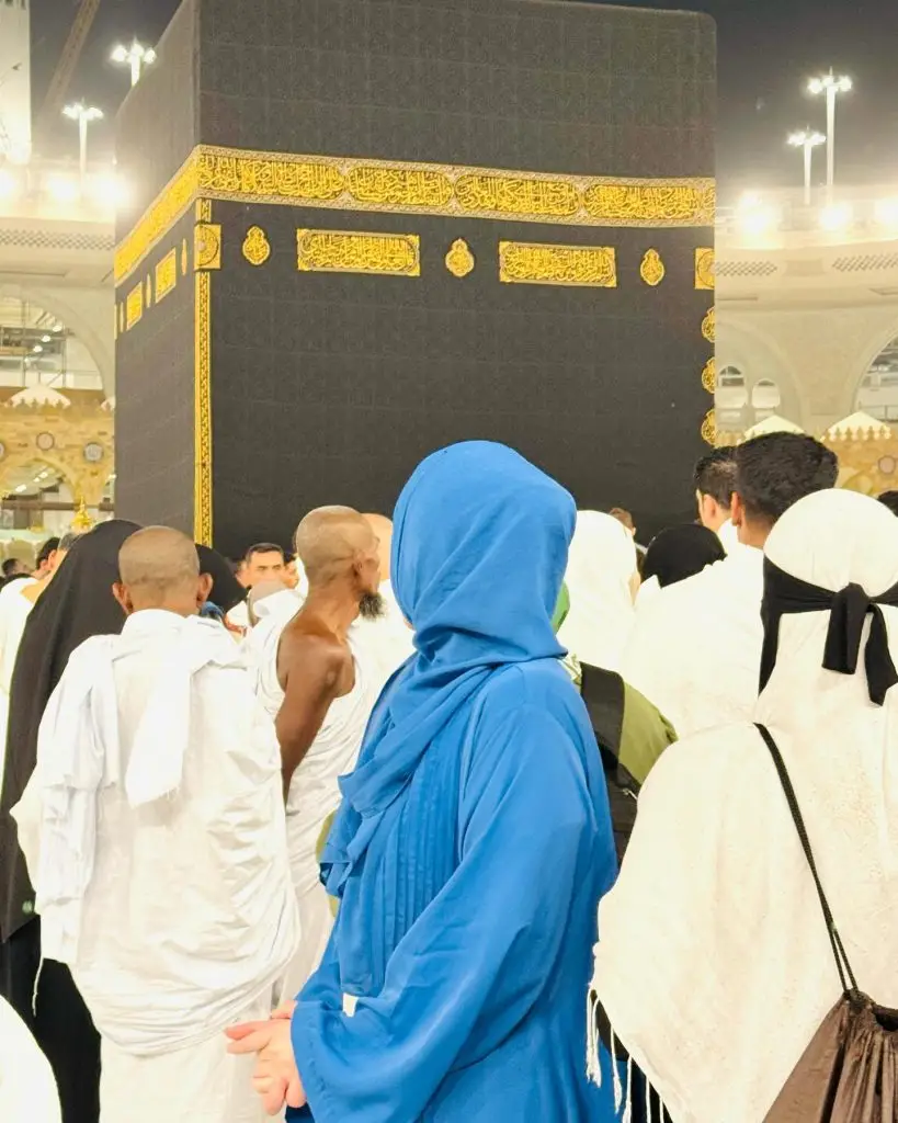 Shazeal Shoukat Performs Umrah