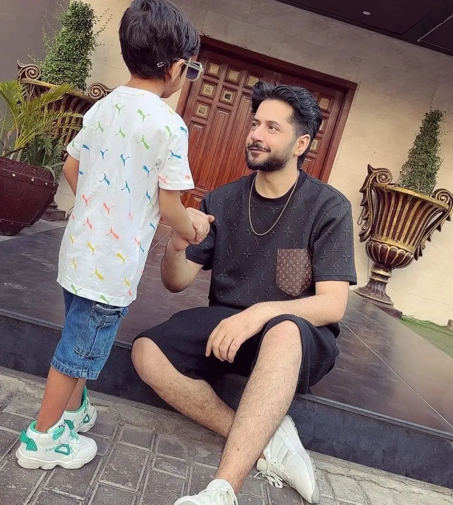 Imran Ashraf's emotional message regarding parents