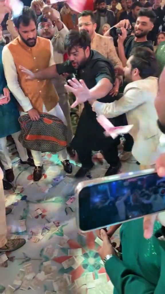 Ducky Bhai Dances At Rajab Butt's Mehendi