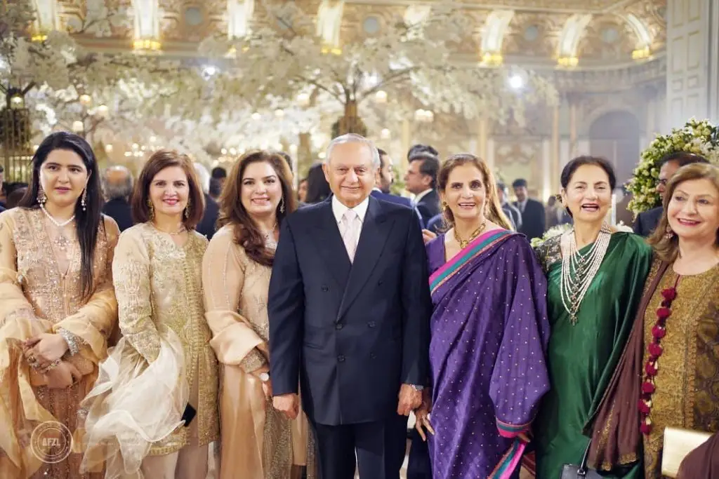 Tahira Syed With Her Children At A Family Wedding