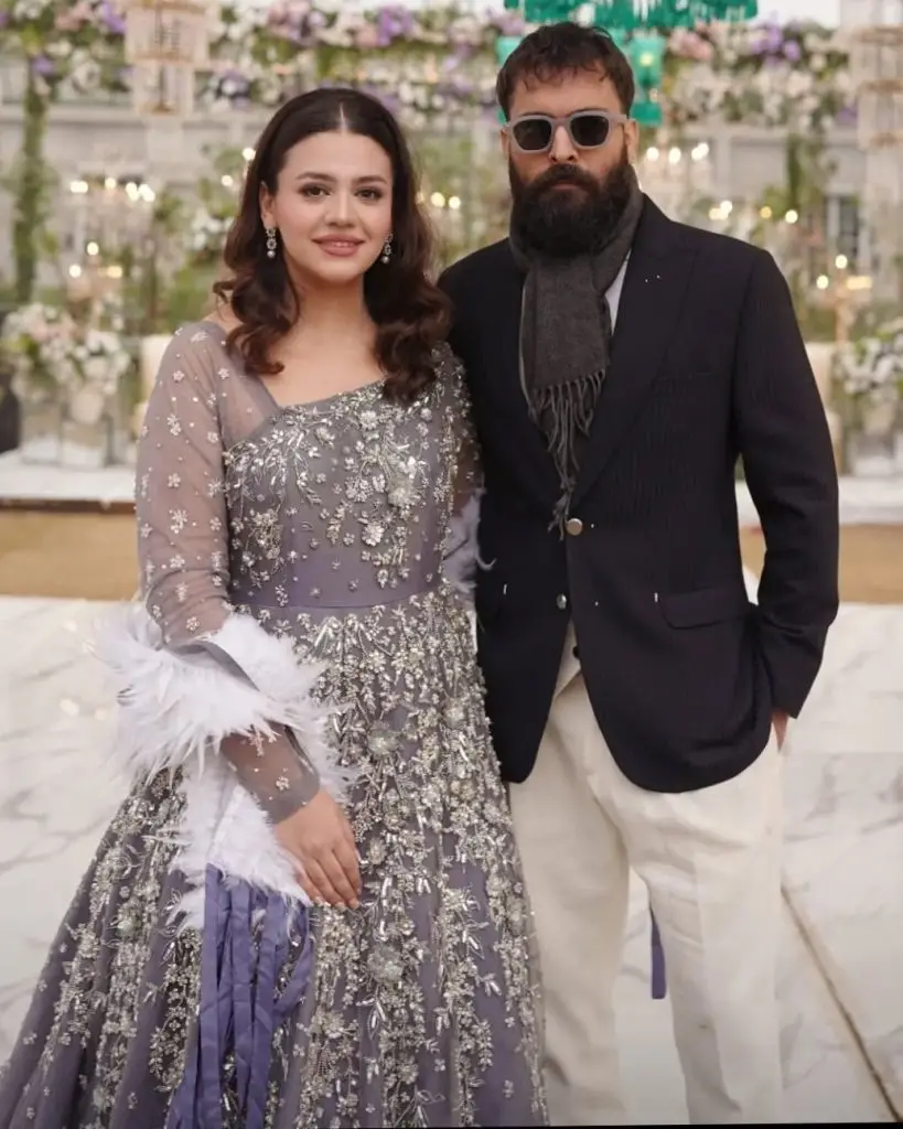 Family dance videos from Zara Noor Abbas and her brother's Walima event