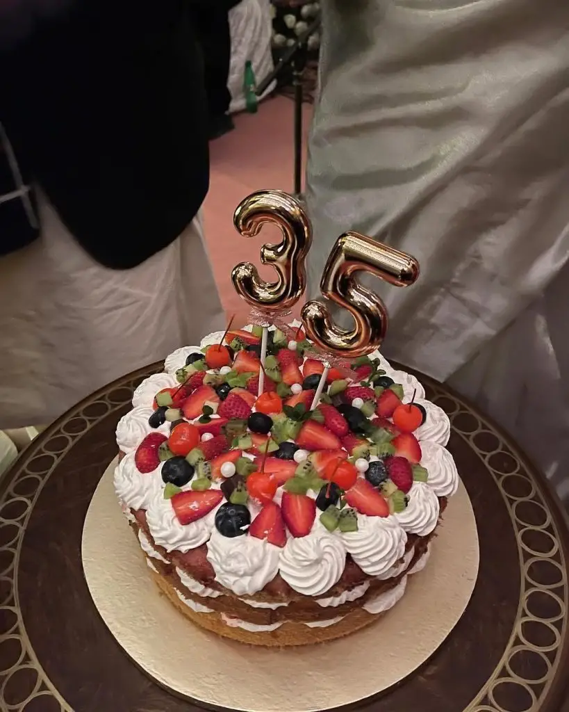 Asma Abbas Celebrates 35th Wedding Anniversary