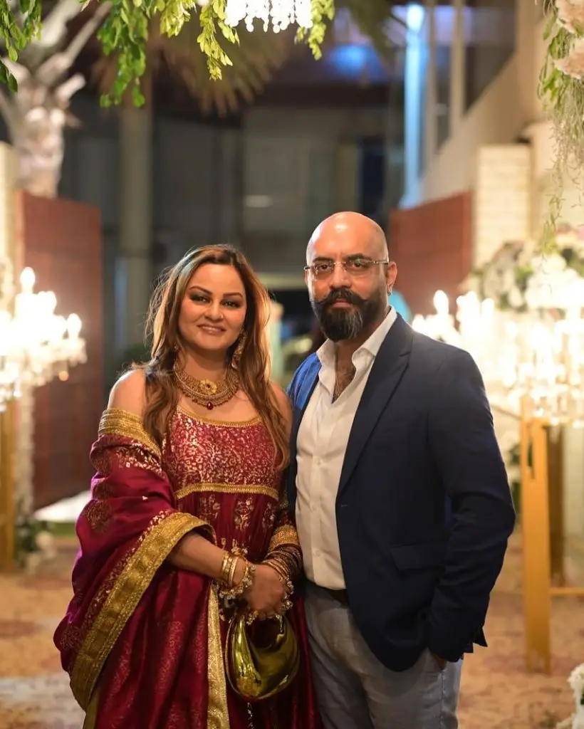 Juvaria Abbasi's Pictures with Husband from Travels and Events