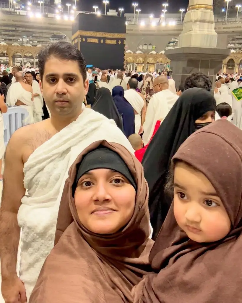 Kiran Tabeir Pictures from Umrah Trip with Family