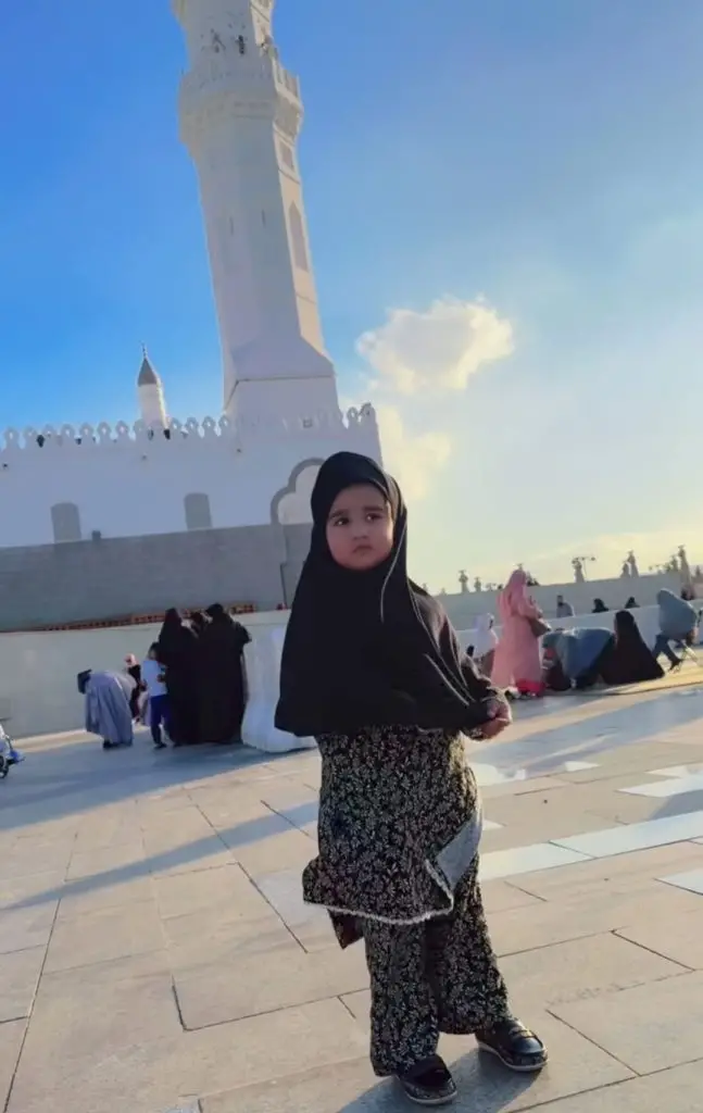 Kiran Tabeir Pictures from Umrah Trip with Family