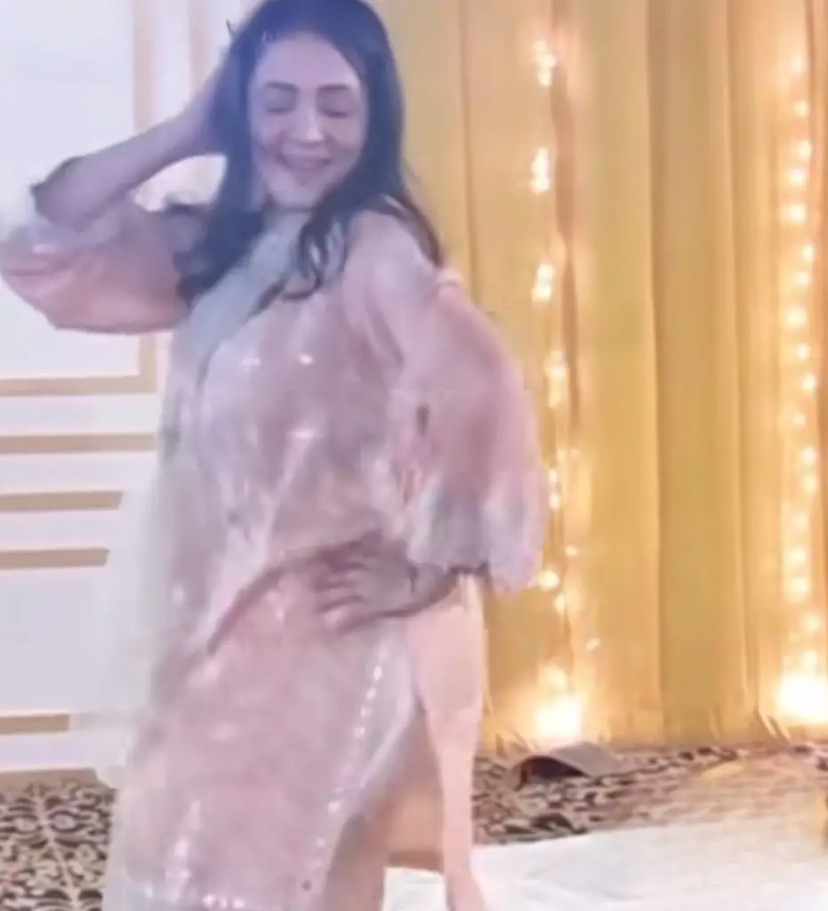 Saima Qureshi Criticized for Her Viral Dance in Wedding