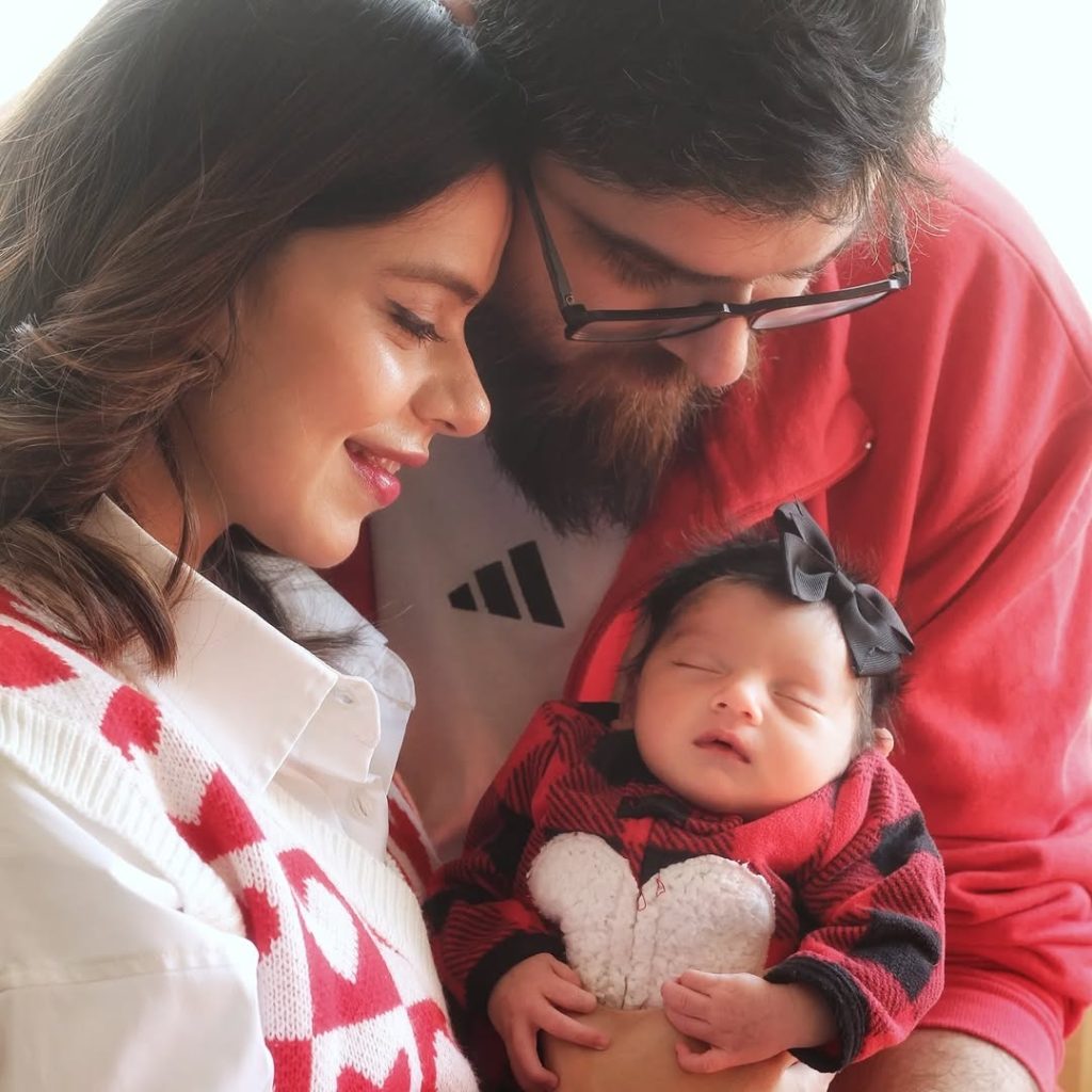 Srha Asghar Family Photoshoot with Her Newborn Daughter