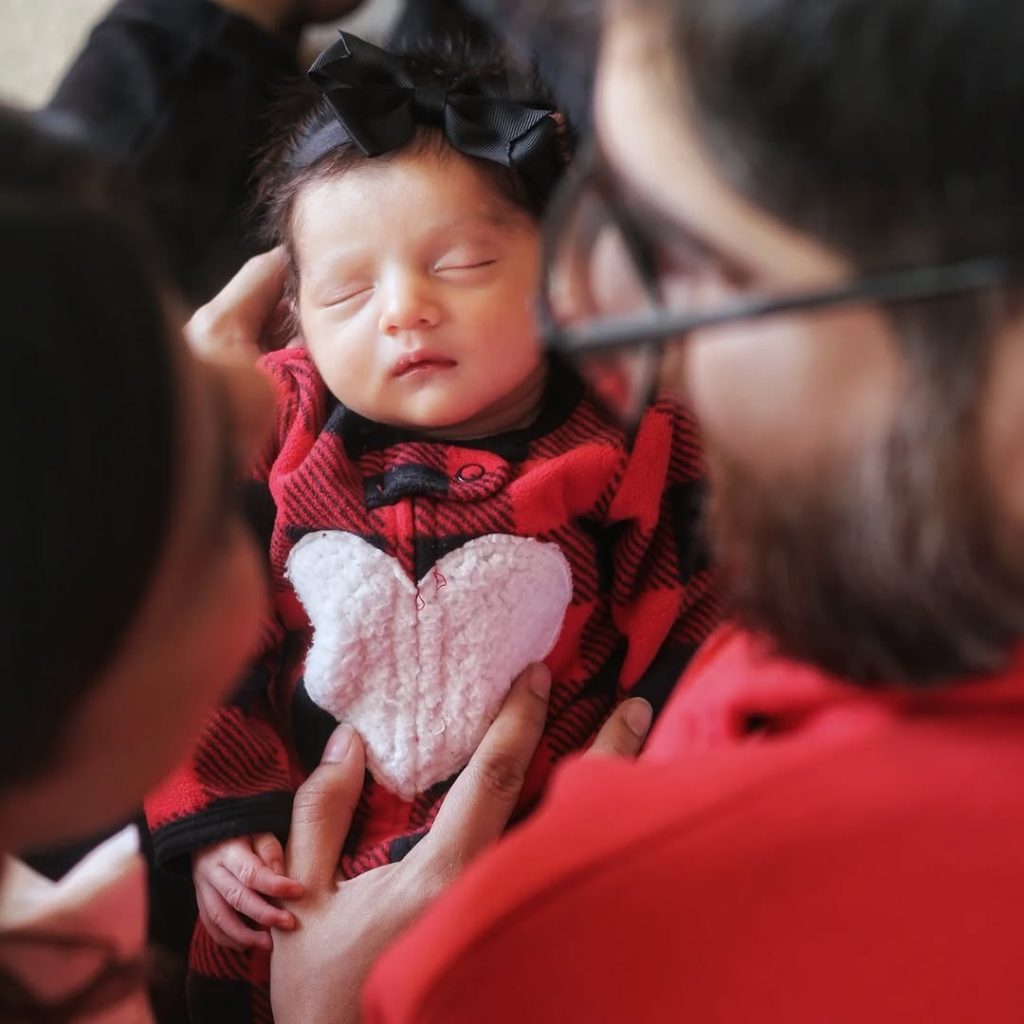 Srha Asghar Family Photoshoot with Her Newborn Daughter