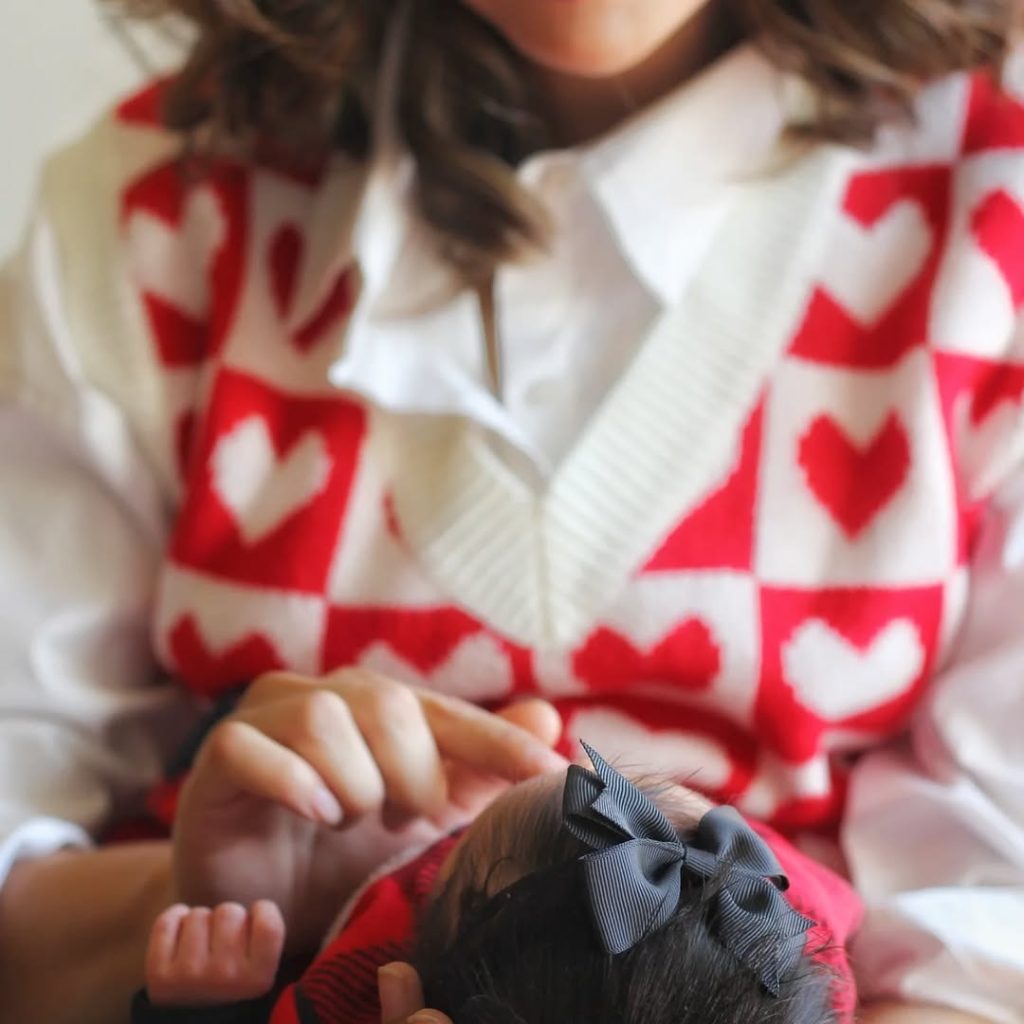 Srha Asghar Family Photoshoot with Her Newborn Daughter