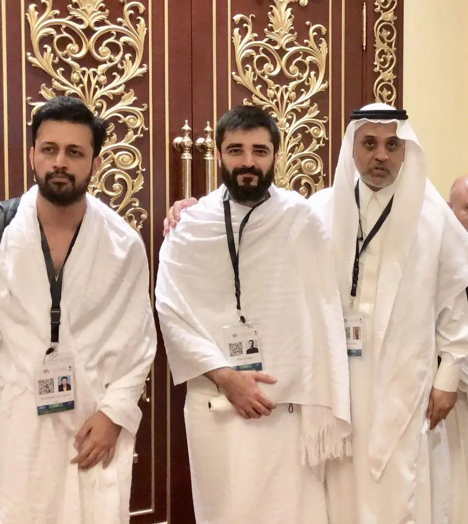 How Atif Aslam Connected Hamza Ali Abbasi To Naimal During Hajj