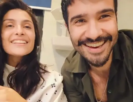 Ayeza Khan and Feroze Khan cute video from Humraaz set