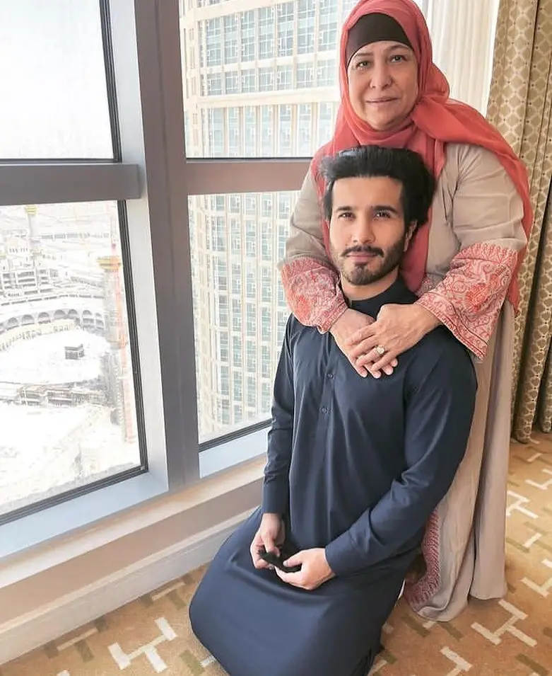 Feroze Khan's Mother On Son's Anger Issues & Divorce