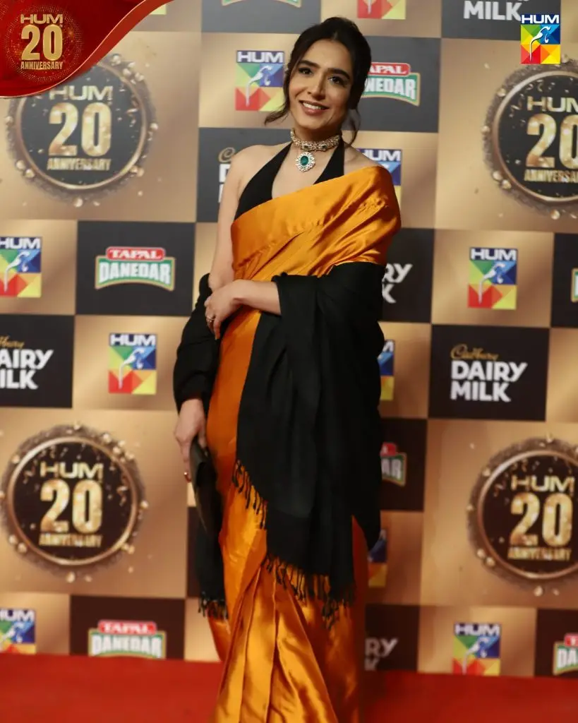 Pakistani Celebrities Shine At Hum TV 20 Year Celebration