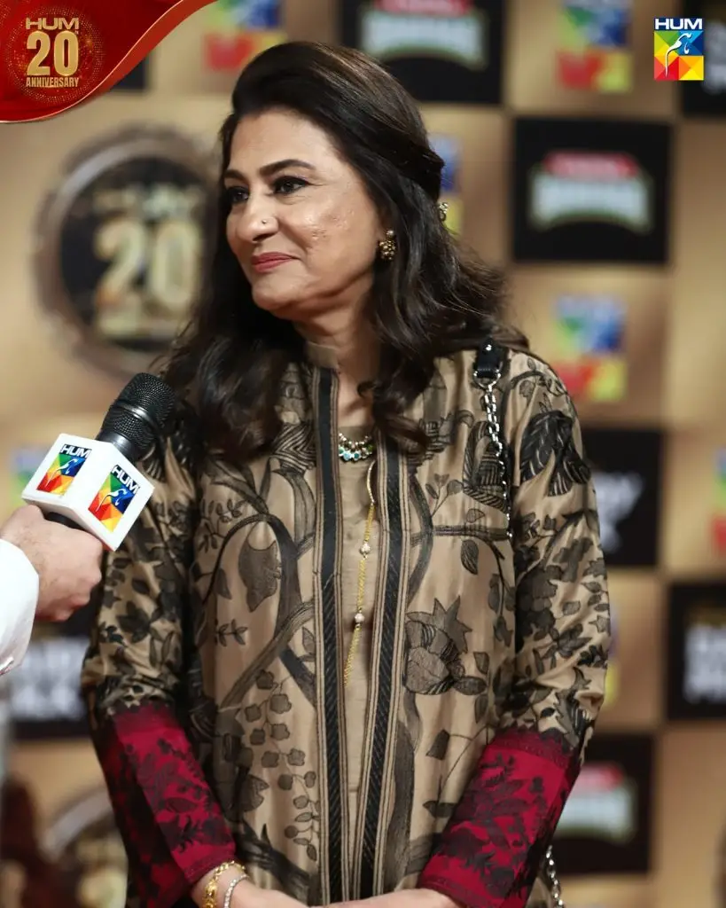 Pakistani Celebrities Shine At Hum TV 20 Year Celebration