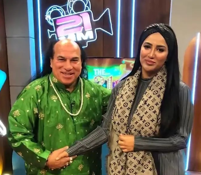 Chahat Fateh Ali Khan Threatens Legal Action Against Mathira