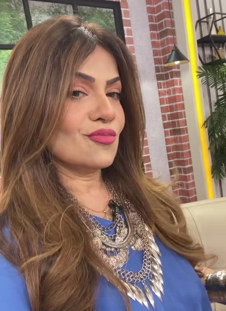 Amber Khan Trolled For Bragging About Herself