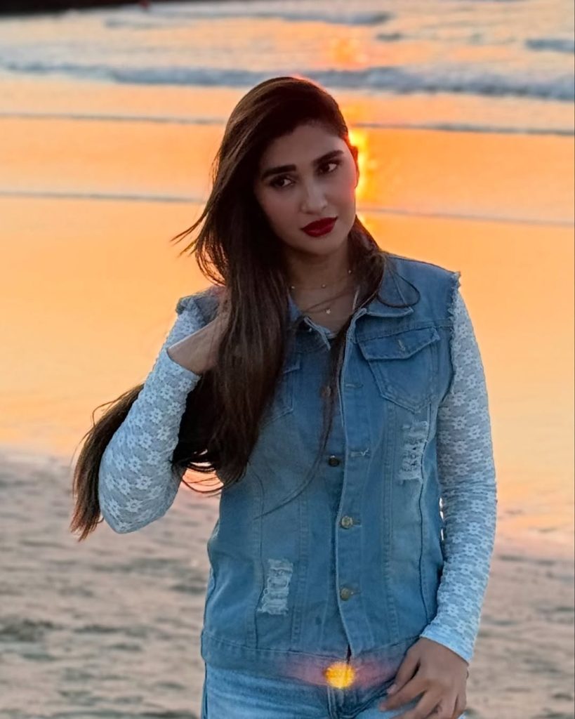 Hassan Ali Family Pictures from Jumeirah Beach, Dubai