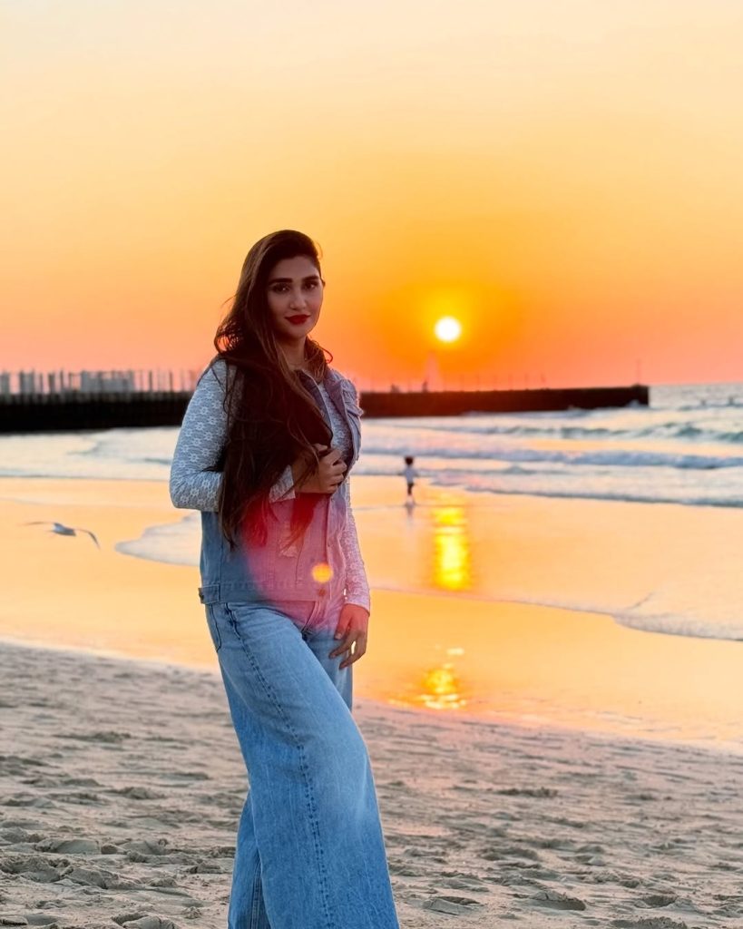 Hassan Ali Family Pictures from Jumeirah Beach, Dubai