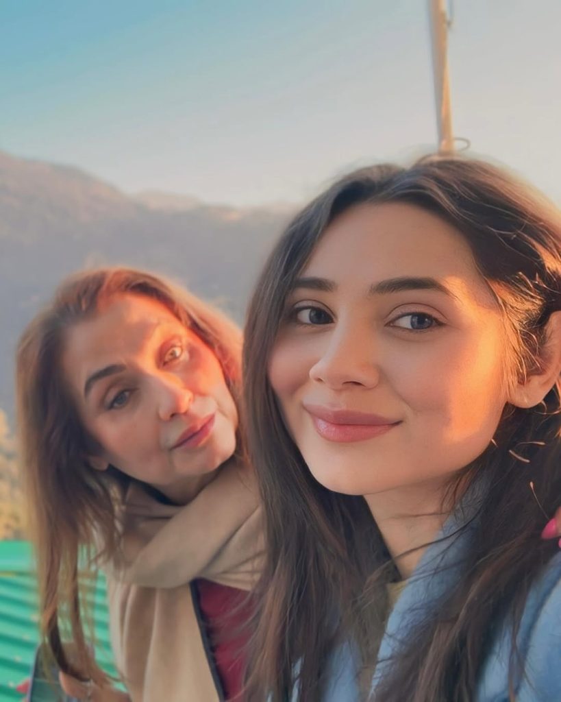 Salma Agha Daughter Shares Pictures from Madina