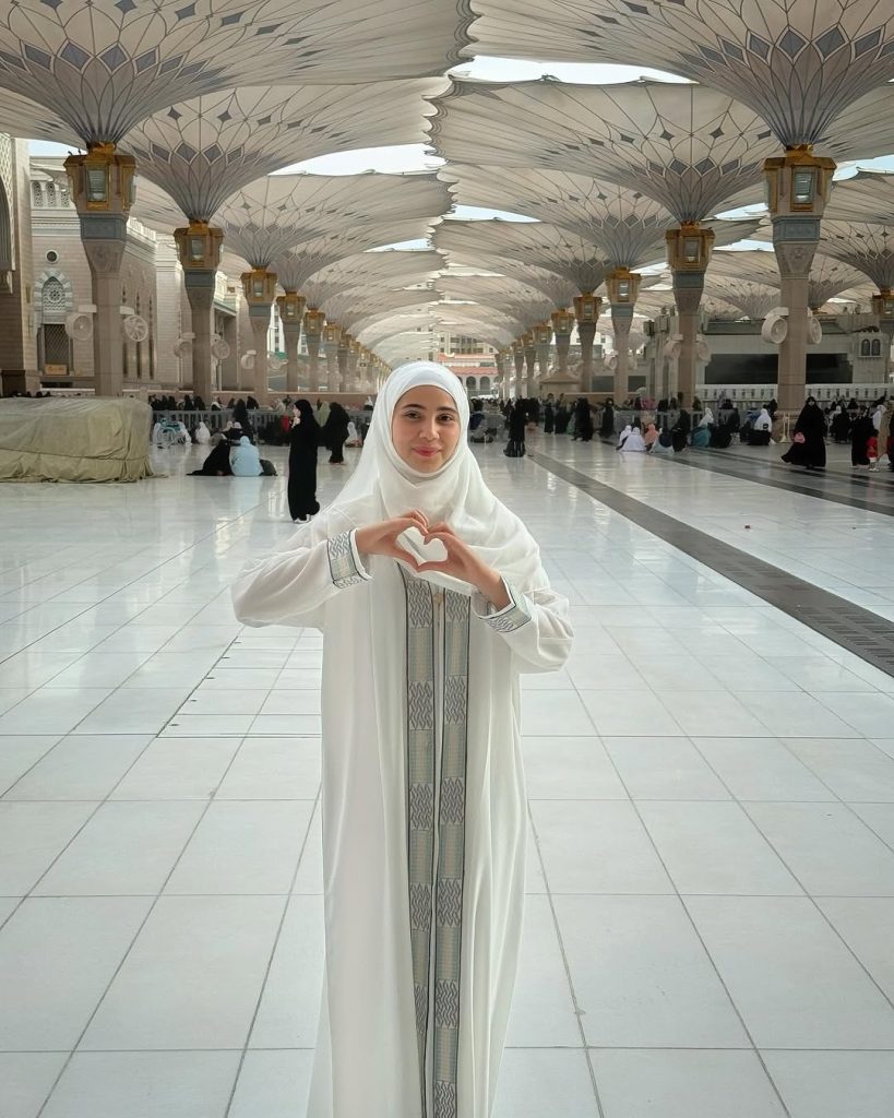 Salma Agha Daughter Shares Pictures from Madina