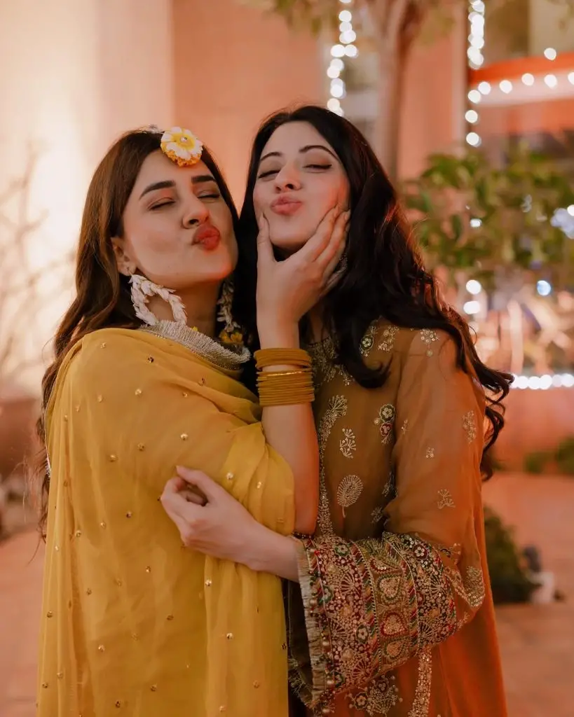 Gohar Rasheed & Kubra Khan Mayoun HD Pictures