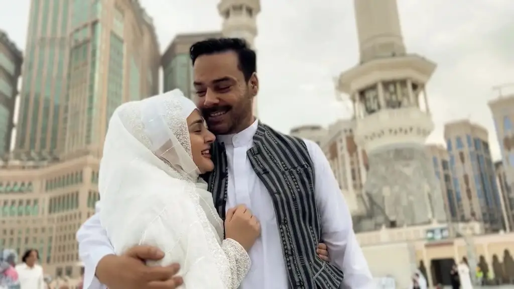 Kubra Khan & Gohar Rasheed Nikkah Video From Makkah