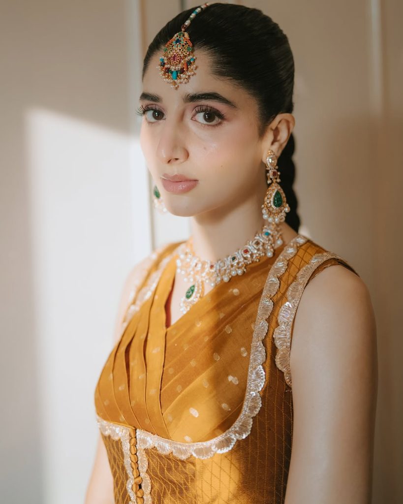 Mawra’s Mehndi Look (New Pics)