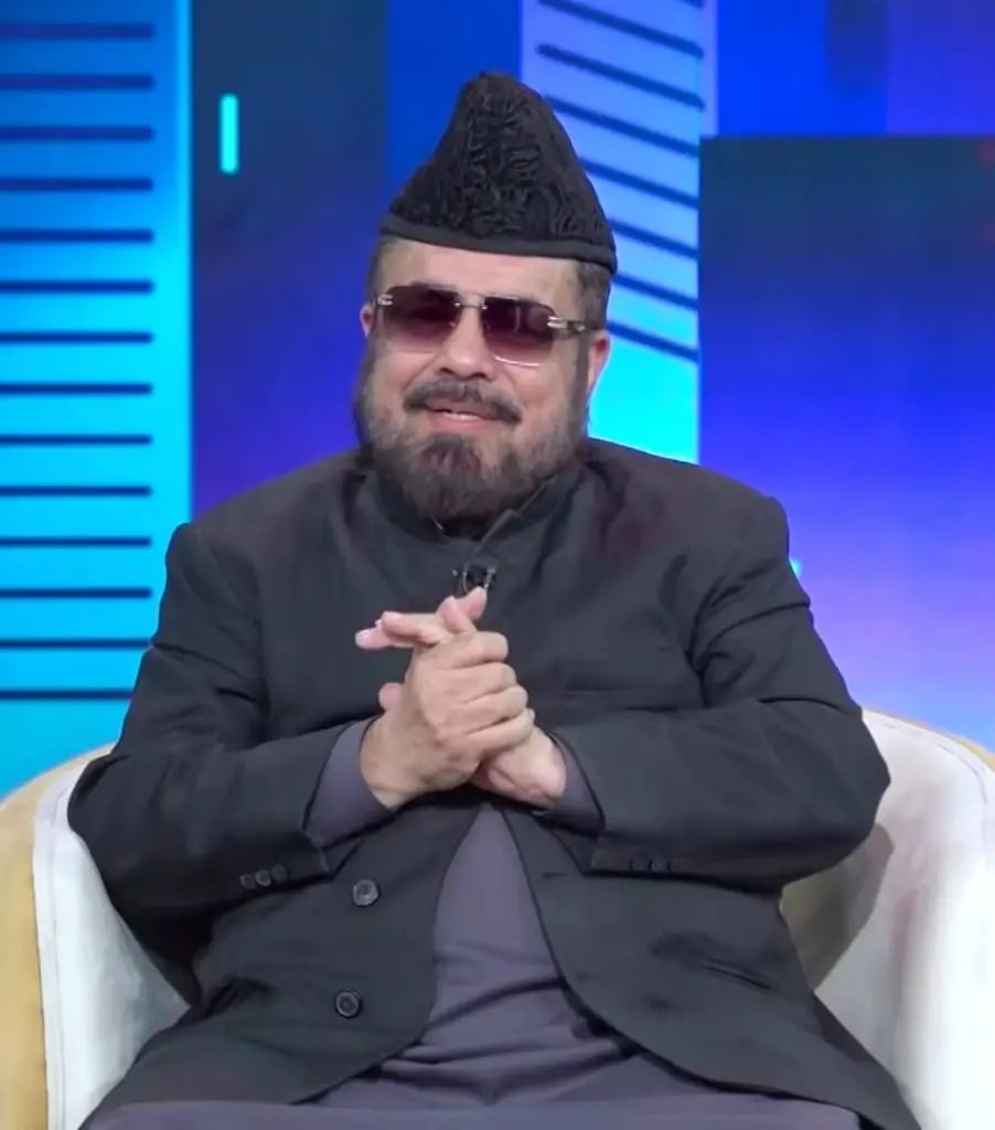 Rakhi Sawant's Dangerous Message For Mufti Qavi